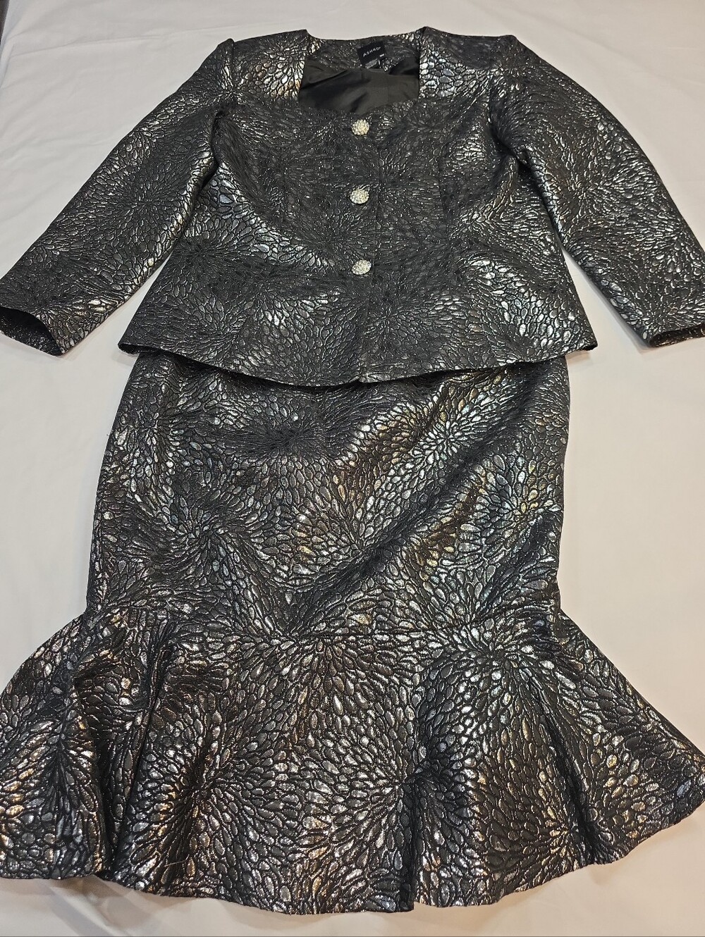 ASHRO 18W Women’s Silver Metallic Blazer & Skirt Formal Suit Cocktail Party